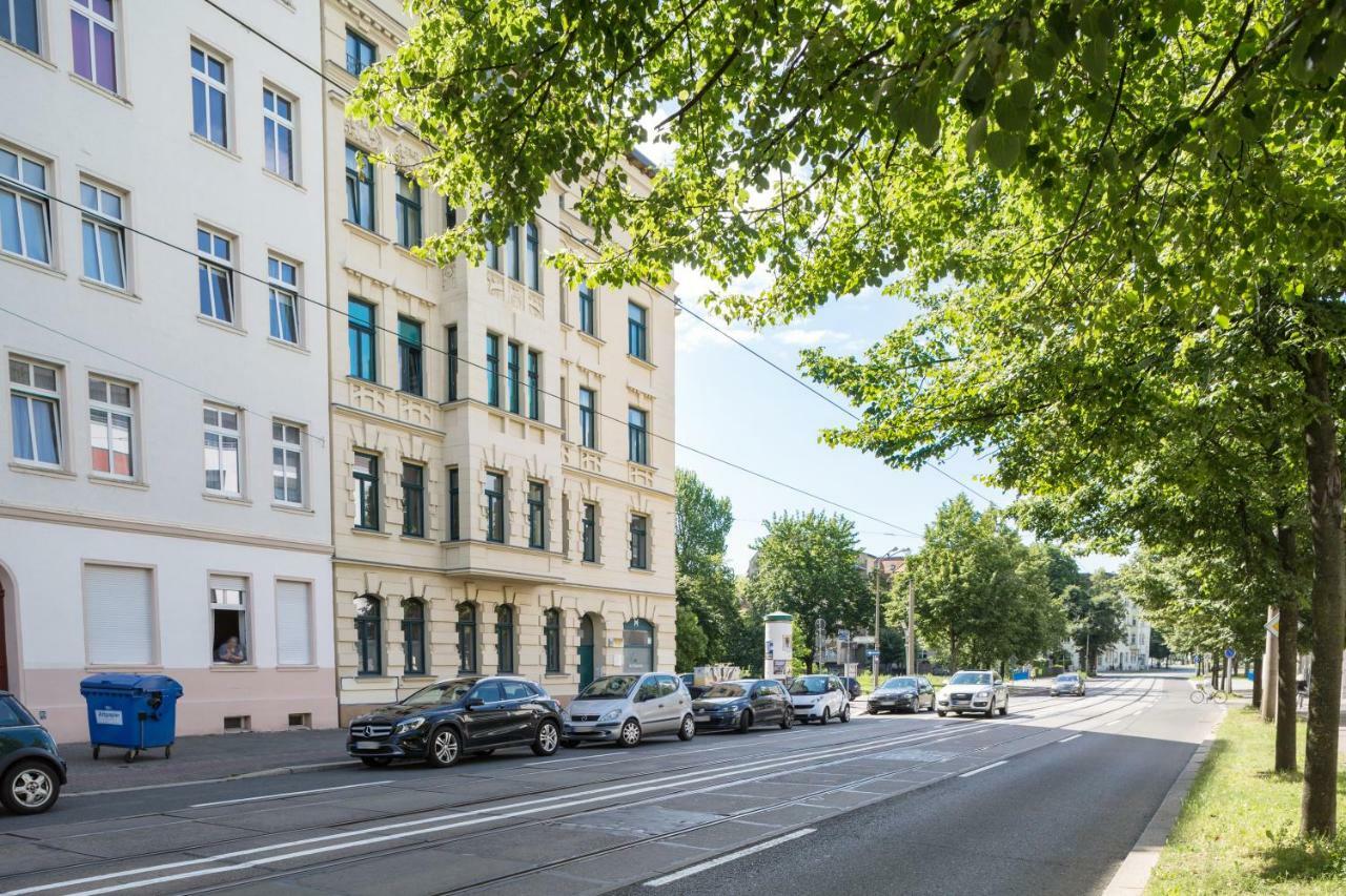 Helle Wohnung Mit Balkon In Grunen Innenhof - W-Lan, 4 Schlafplatze マクデブルク エクステリア 写真